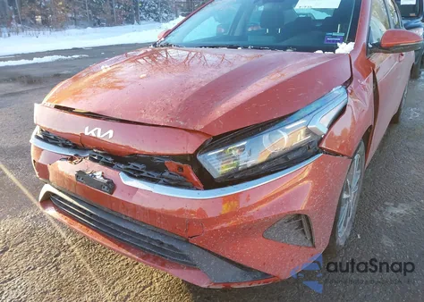 2024 Kia Forte Lxs z USA, uszkodzony, nr VIN 3KPF24AD0RE697364